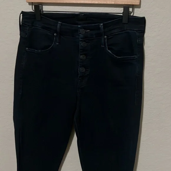 MOTHER The Pixie Ankle Fray Jeans in Holding Hands Tightly Size 29 - Picture 3 of 9